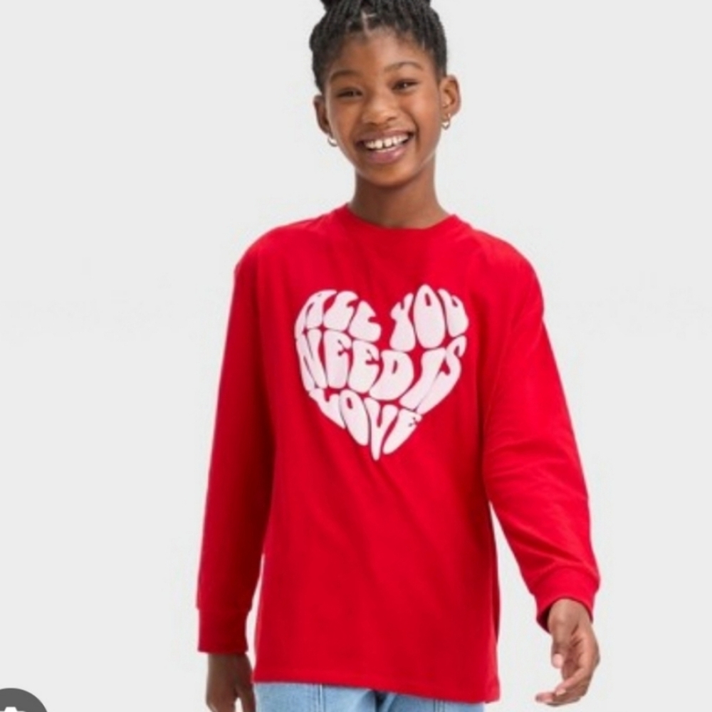 ❤️10/$10 New all you need is love shirt